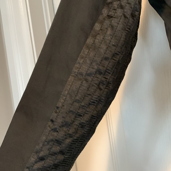 Kenneth Cole peplum style trench with black satin accents with pop of teal - Picture 4 of 5